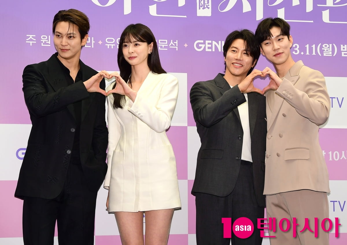 [TEN포토]주원-권나라-유인수-음문석 '따뜻한 드라마 기대하세요'