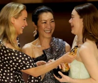 양자경, 엠마 스톤 '인종차별' 논란 종결…"트로피 함께 넘겨" [TEN이슈]