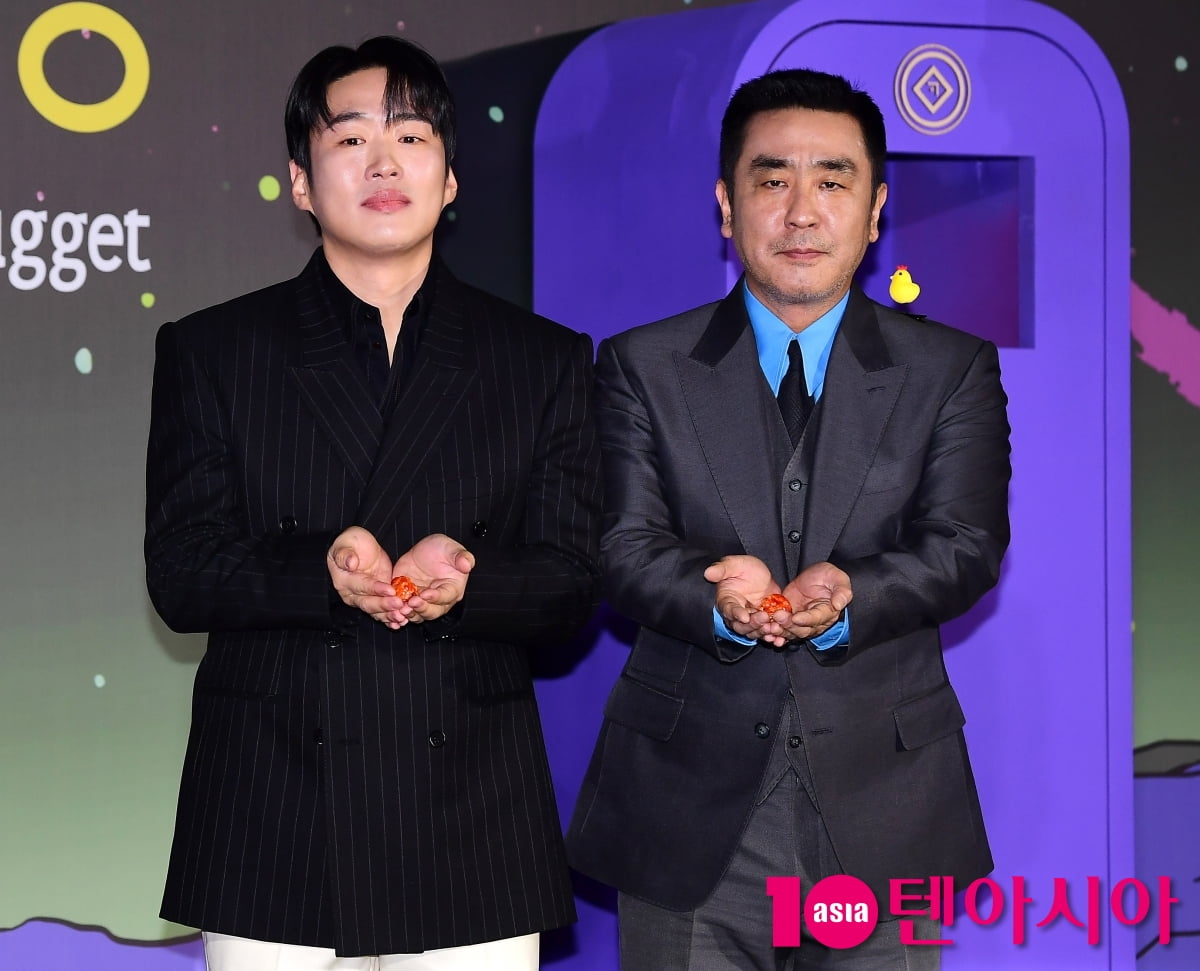[TEN포토]안재홍과 류승룡 '닭강정 구하러 가자'