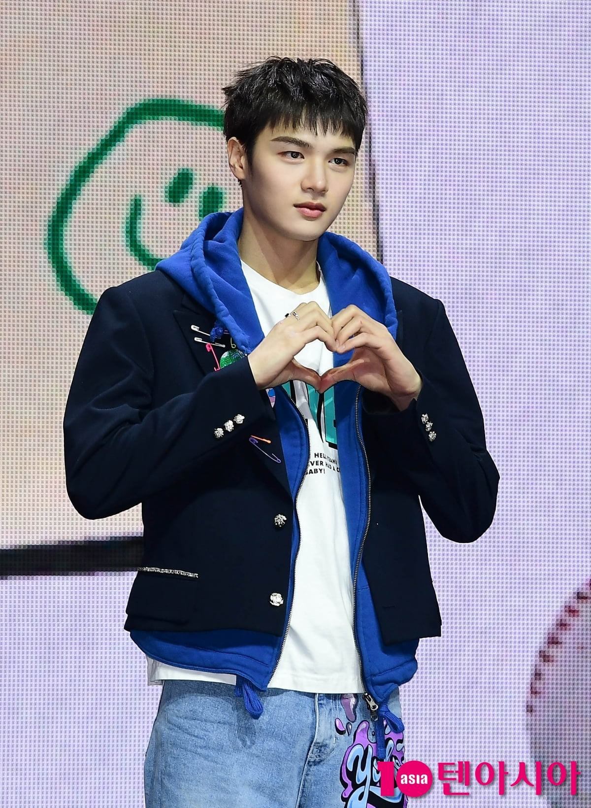 [TEN포토]루네이트 지은호 '청량한 소년미'