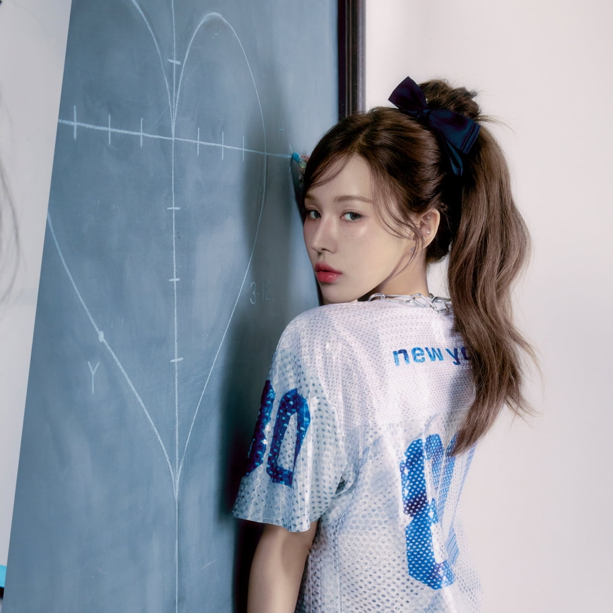 레드벨벳 웬디가 직접 들려주는 새 앨범 'Wish You Hell' 이야기 [일문일답]