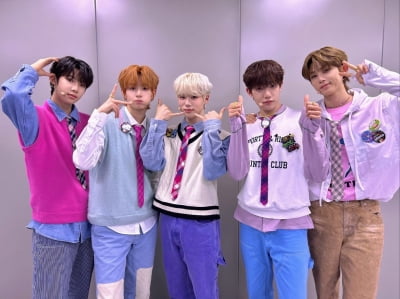 더윈드, 밸런타인→화이트 데이 꽉 채운 활동 끝 "완전체 빨리 보여드릴 것"
