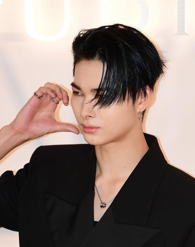 [TEN포토]엔하이픈 니키 '신비로운 분위기'