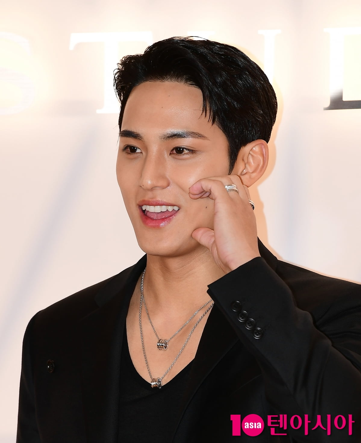 [TEN포토]세븐틴 민규 '잘생김이 넘쳐흘러'