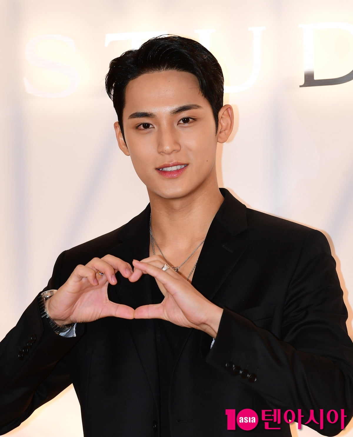 [TEN포토]세븐틴 민규 '눈 호강하는 미소'