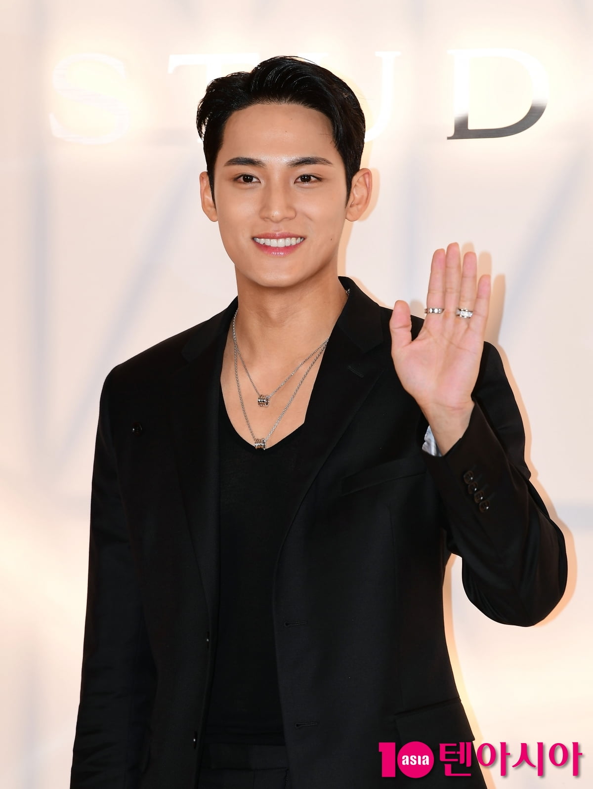 [TEN포토]세븐틴 민규 '이 미소에 빠져든다'