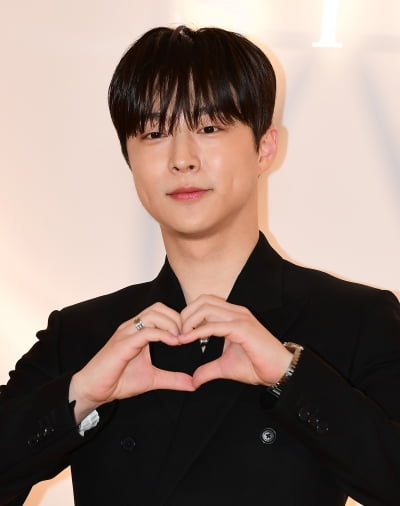 [TEN포토]배인혁 '돋보이는 보조개'