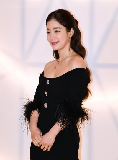 [TEN포토]기은세 '오프숄더로 섹시하게'