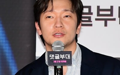 Seokgu Son “I try not to look like a selfish reporter”