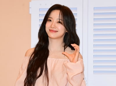 [TEN포토]김세정 '하트 하트'