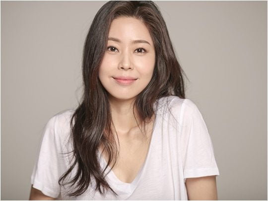이윤진 