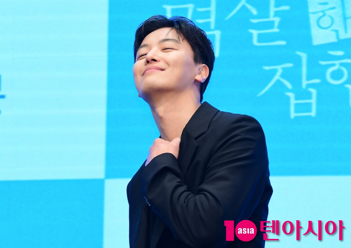 [TEN포토]연우진 '멱살 한번 잡힙시다'