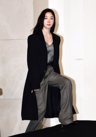 [TEN포토]이청아 '화려한 발걸음'