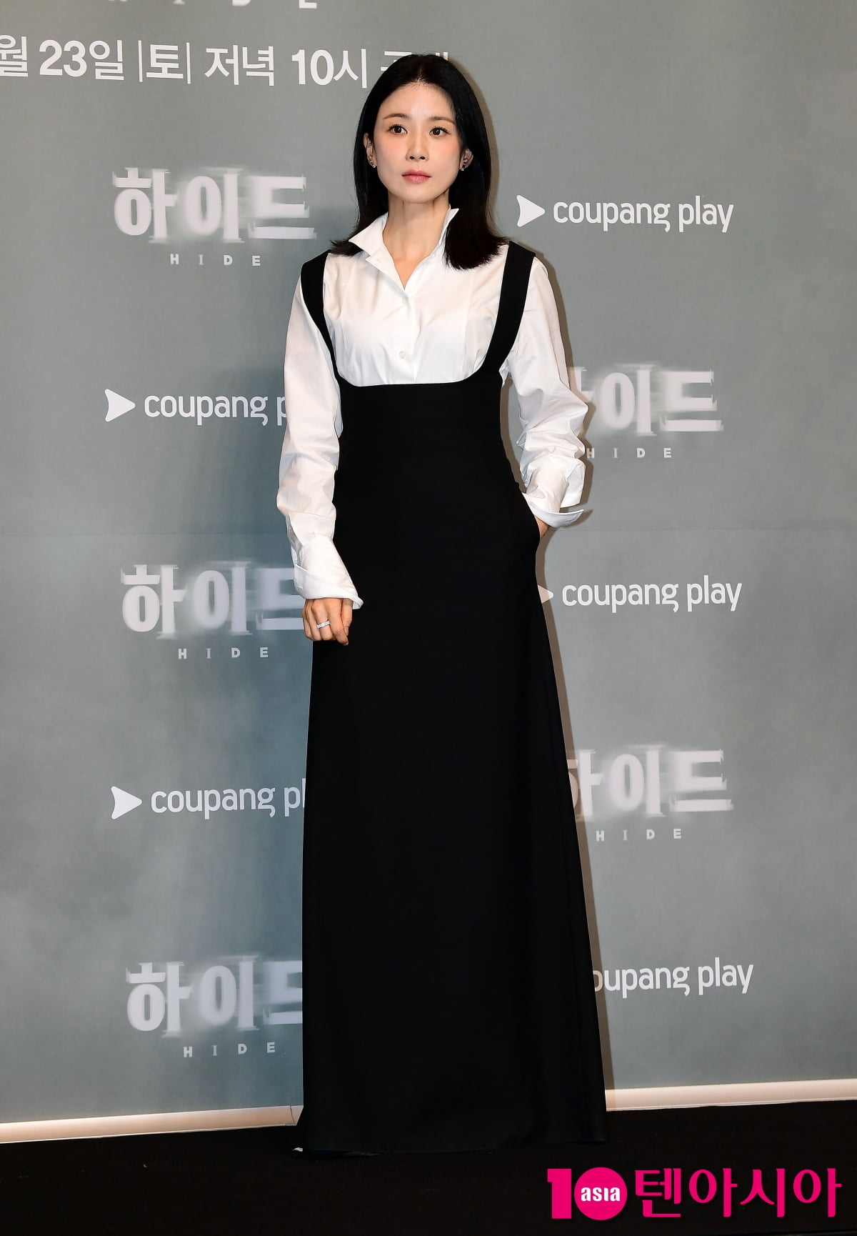[TEN포토]이보영 '깔끔한 블랙&화이트'