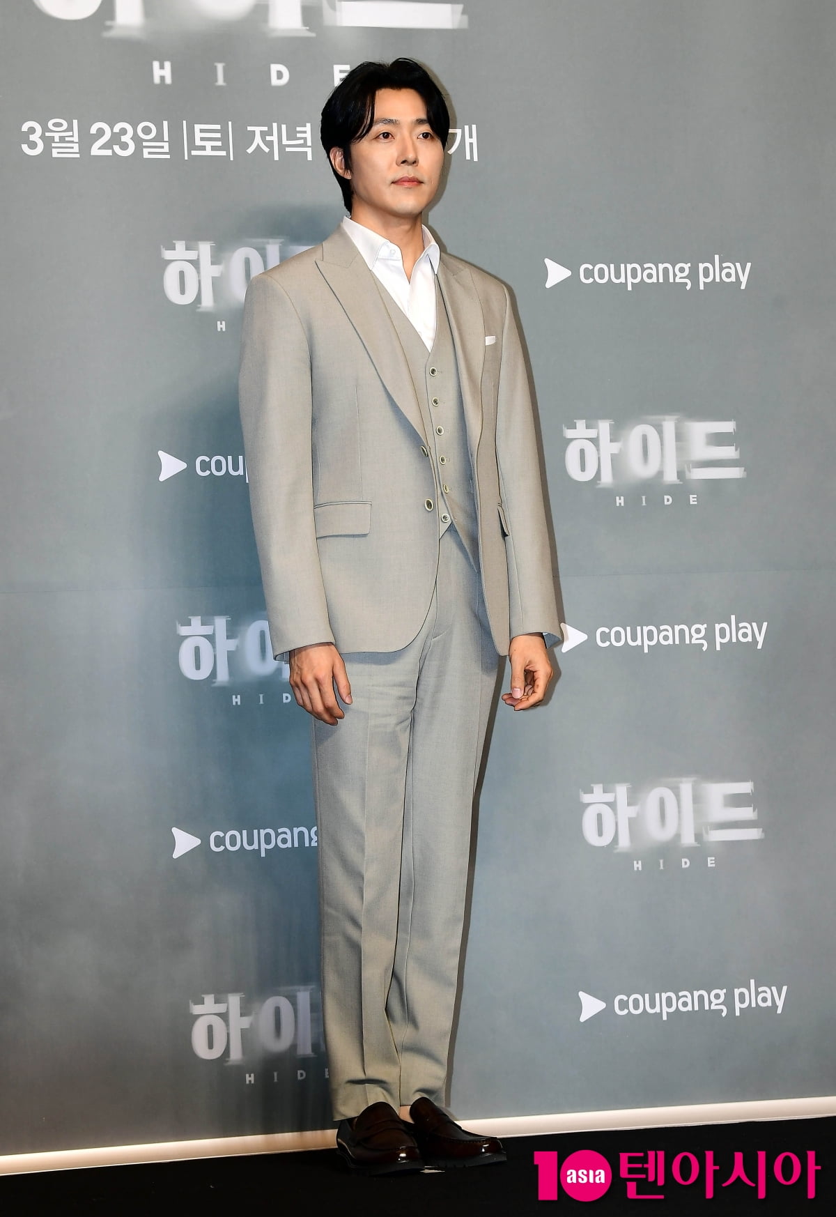 [TEN포토]이무생 '화려한 수트핏'