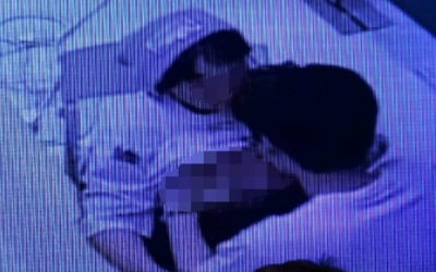 오메가엑스 휘찬은 왜 女대표 가슴을 들추었나…성추행 혐의 '진실 공방' 계속 [TEN피플]