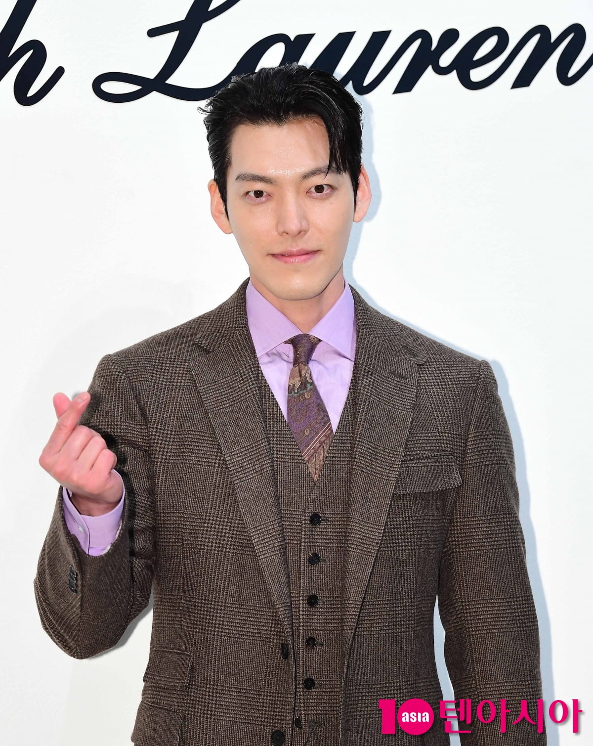 [TEN포토]김우빈 '신민아씨만 봐'