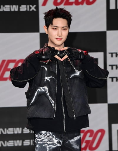[TEN포토]더뉴식스 최태훈 '든든한 리더'