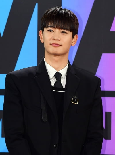 SHINeeのミンホ、日本のショー番組出演反対デモに口を開いた