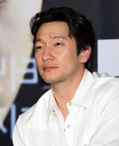 [TEN포토]손석구 '눈빛으로 관객마음 읽기'