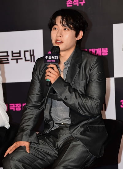 [TEN포토]김성철 '쇼케이스 즐기세요'