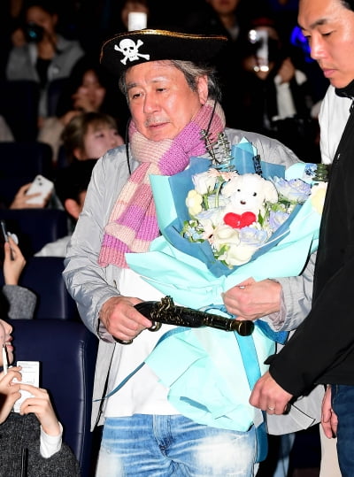 [TEN포토]해적선장으로 변신한 최민식