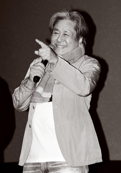 [TEN포토]최민식 '관객들과 즐거운 소통중'(파묘 무대인사)