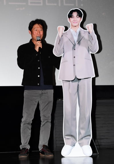 [TEN포토]유해진 '군대있는 이도현도 기억해주시고'(파묘 무대인사)