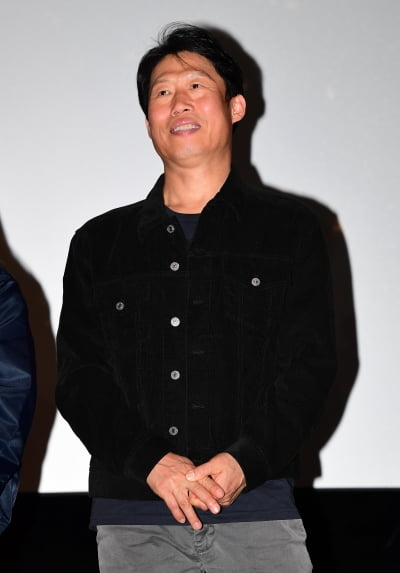 [TEN포토]유해진 '그림자도 멋짐'(파묘 무대인사)