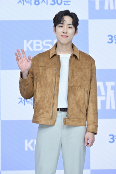 [종합] "젊은 세대도 부모와 함께"…NO 혈연 新개념 가족 드라마 '수지맞은 우리' 첫 신호탄