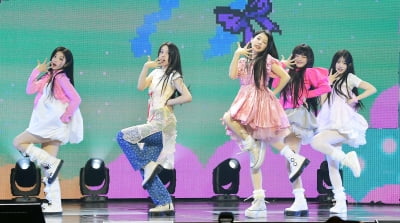[TEN포토]아일릿 '재미있게 노는모습'
