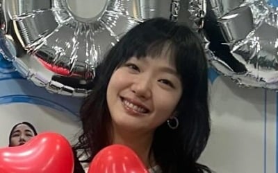 '천만 배우' 김고은, 품격 있는 감사 인사 "정말 더 열심히 살게요"[TEN이슈]