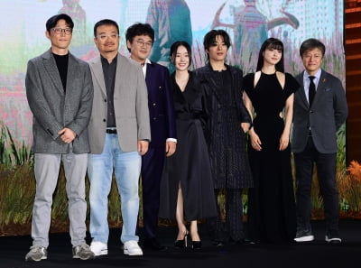 [TEN포토]'기생수 더 그레이' 주역들