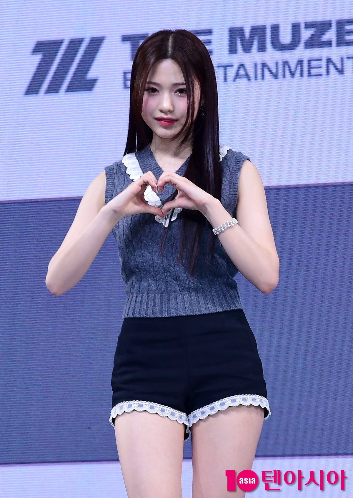 [TEN포토]리센느 제나 '떨고있는 막내'