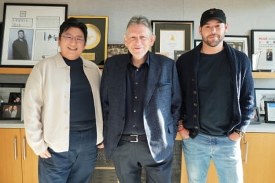 HYBE signs exclusive distribution agreement with UMG, which is in conflict with TikTok