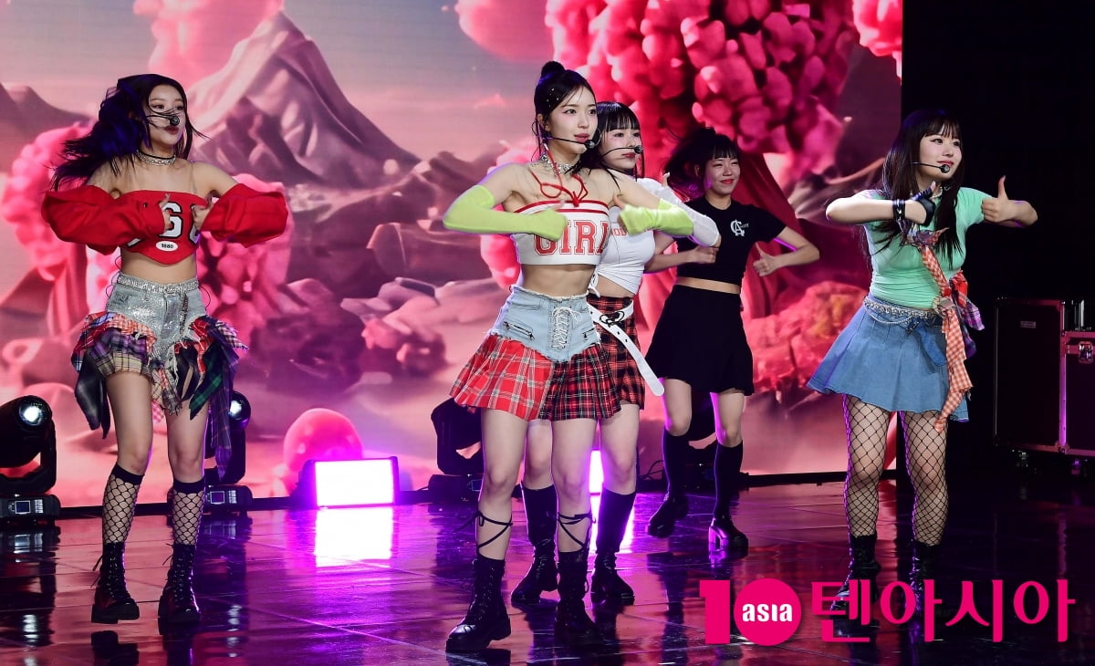 [TEN포토]캔디샵 '빨간맛 나는 무대'