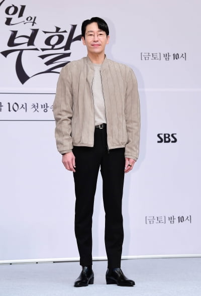 [TEN포토]엄기준 '금토 드라마에서 만나요'