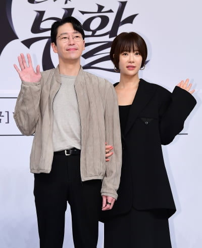 [TEN포토]엄기준-황정음 '기대되는 투 샷'