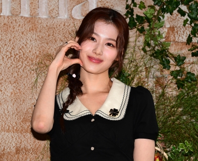 [TEN포토]트와이스 사나 '봄에 핀 꽃같은 청순함'