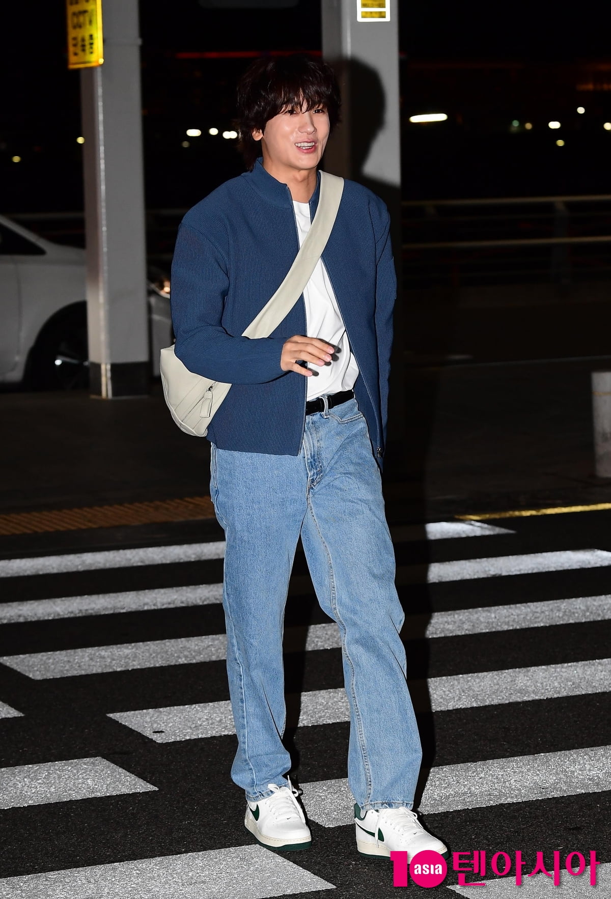 [TEN포토]박형식 '황단보도에서 런웨이'