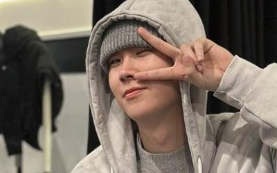 송민준, 국제 강아지의 날과 어울리는 강아지 같은 매력을 가진 남자 트로트 가수 1위[TEN차트]