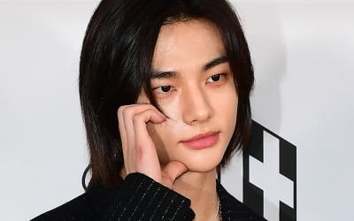 Stray Kids' Hyunjin donates 100 million won for the hearing impaired