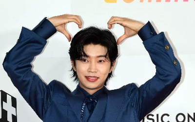 임영웅, 한강 피크닉하며 도시락 같이 먹고 싶은 남자 트로트 가수 1위…송민준 2위[TEN차트]