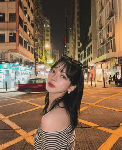 'Lee Jae-wook♥' Karina, beauty showing off her horn rims in Hong Kong
