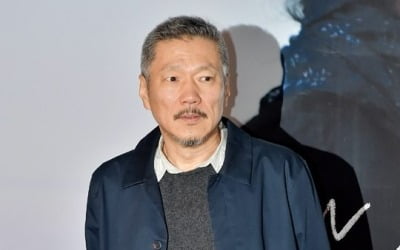 ホン・サンス、キム・ミンヒ新作「旅行者の必要性」国内公開