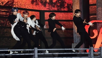 [TEN포토]TXT '치명적인 퍼포먼스'