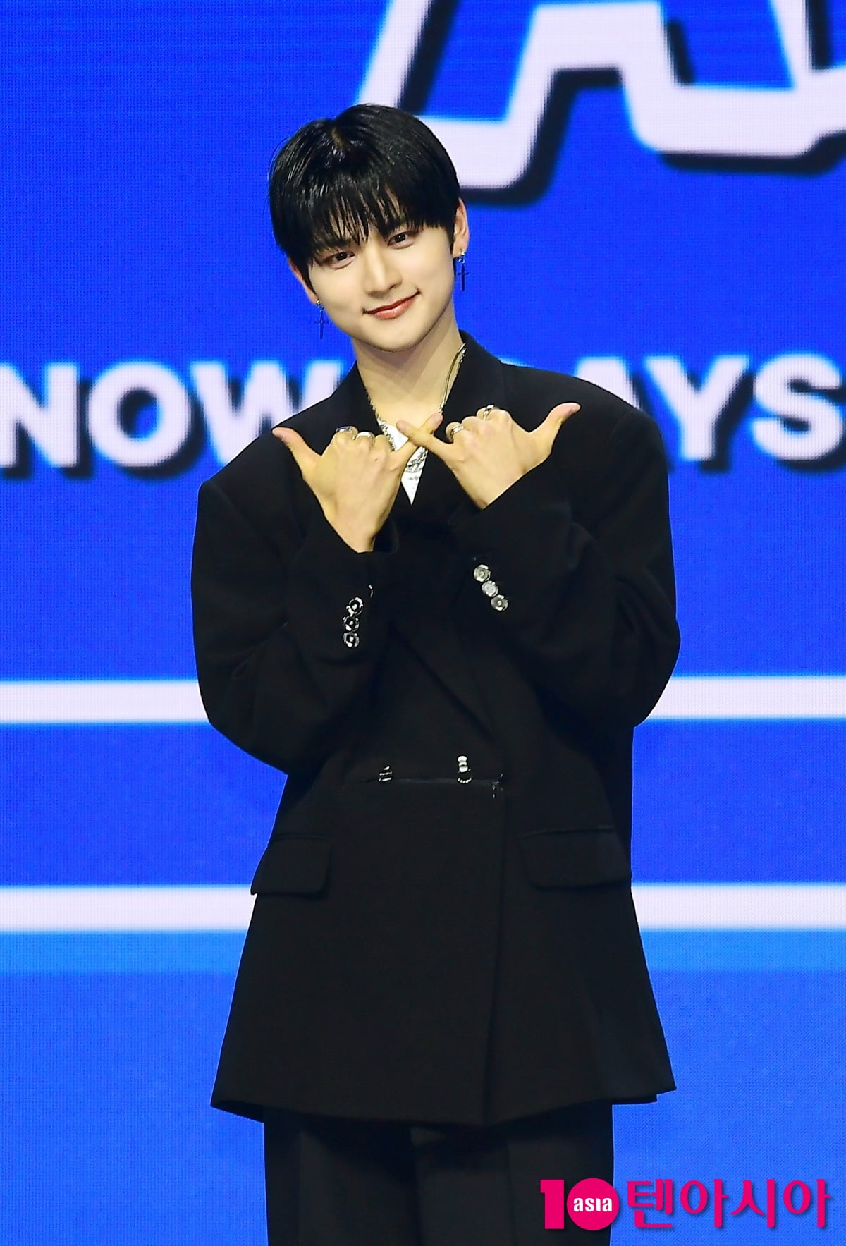 [TEN포토]나우어데이즈 윤 '시그니처 포즈'