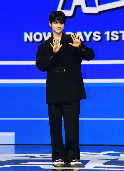 [TEN포토]나우어데이즈 윤 '짙은 이목구비'