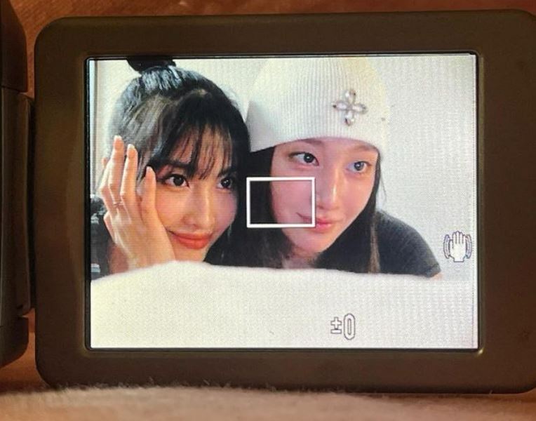 트와이스 모모와 전종서./사진=모모 인스타그램 갈무리