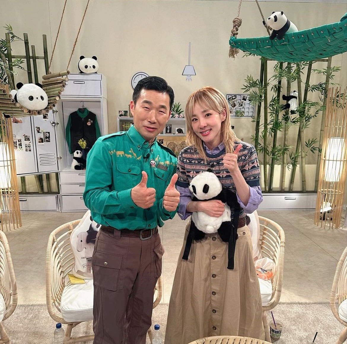 사육사 강철원, 가수 산다라박/사진=산다라박 개인 인스타그램 캡쳐